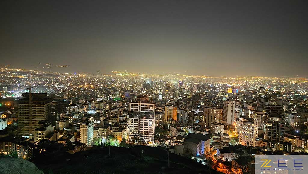 منظره تهران از تراس یک ساختمان مدرن و لوکس