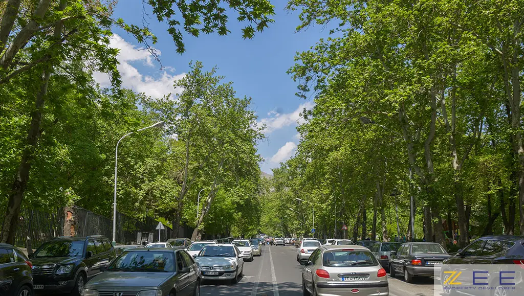 خیابانی در محله نیاوران تهران